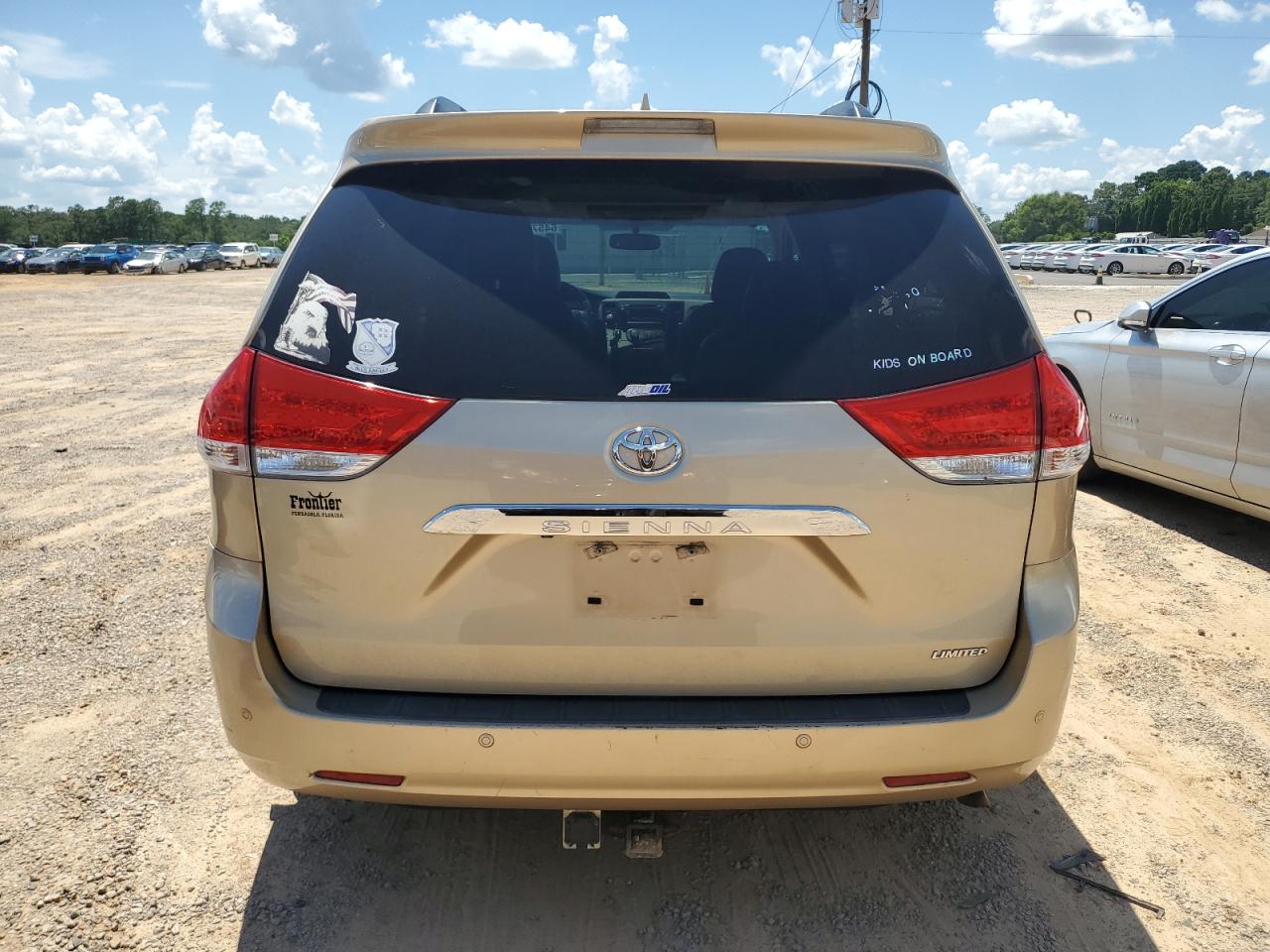 2014 Toyota Sienna Xle VIN: 5TDYK3DC8ES414814 Lot: 64577875