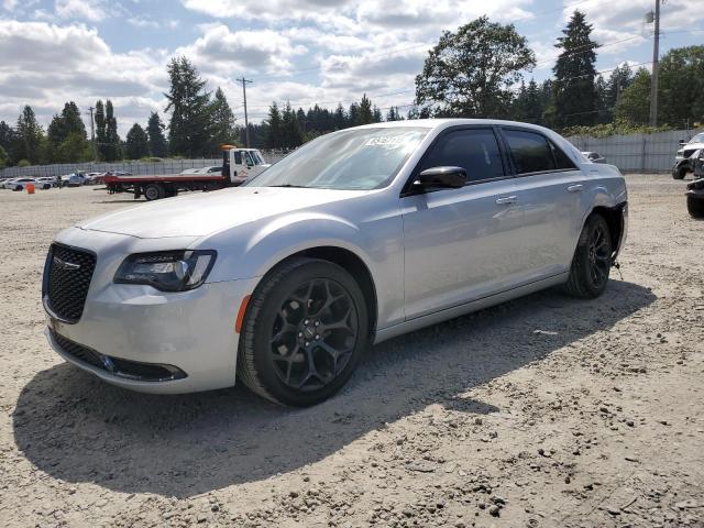  CHRYSLER 300 2019 Srebrny