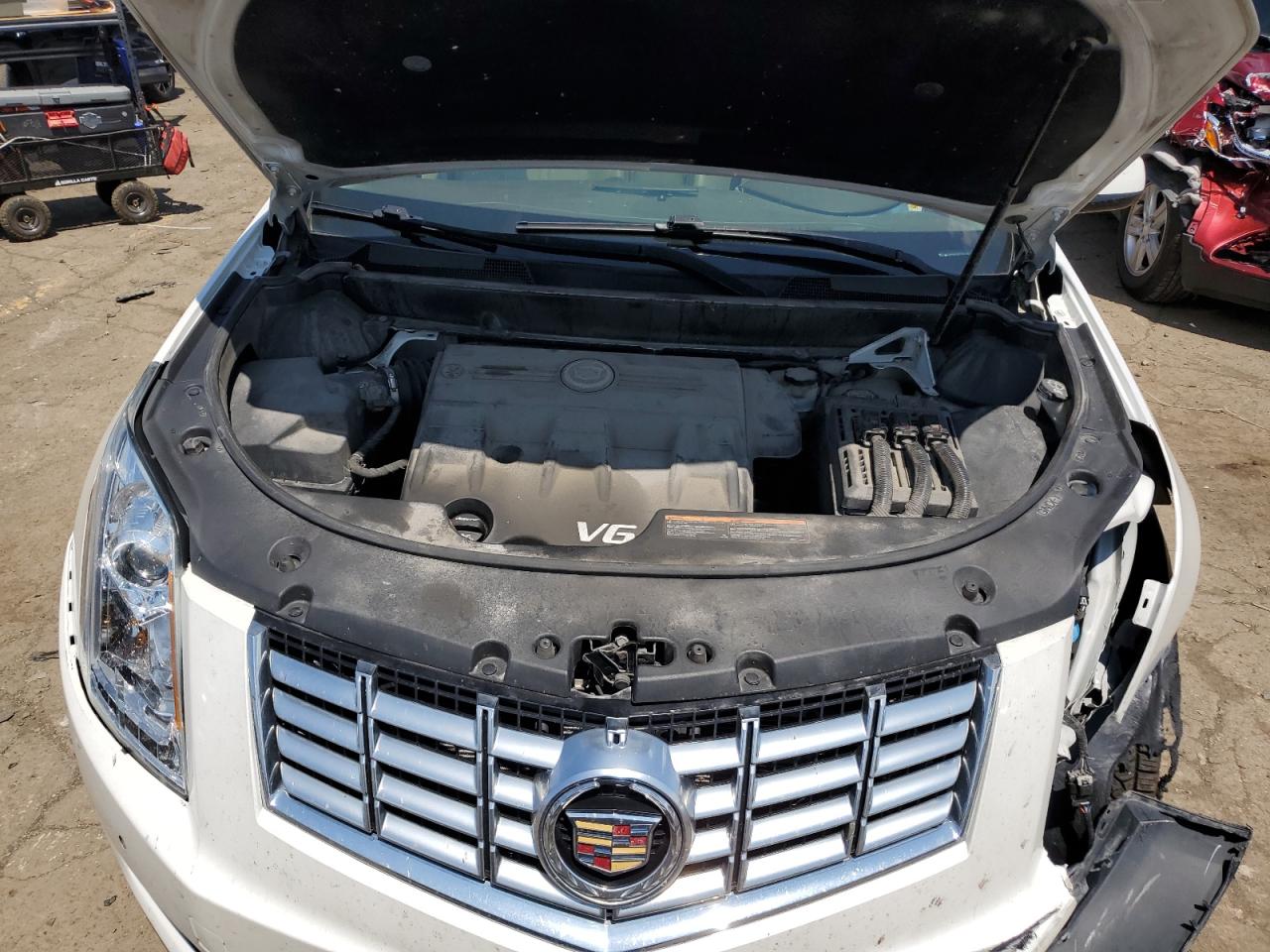2015 Cadillac Srx Luxury Collection VIN: 3GYFNEE32FS560142 Lot: 64471025