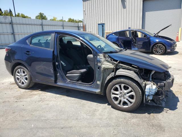  TOYOTA YARIS 2017 Blue