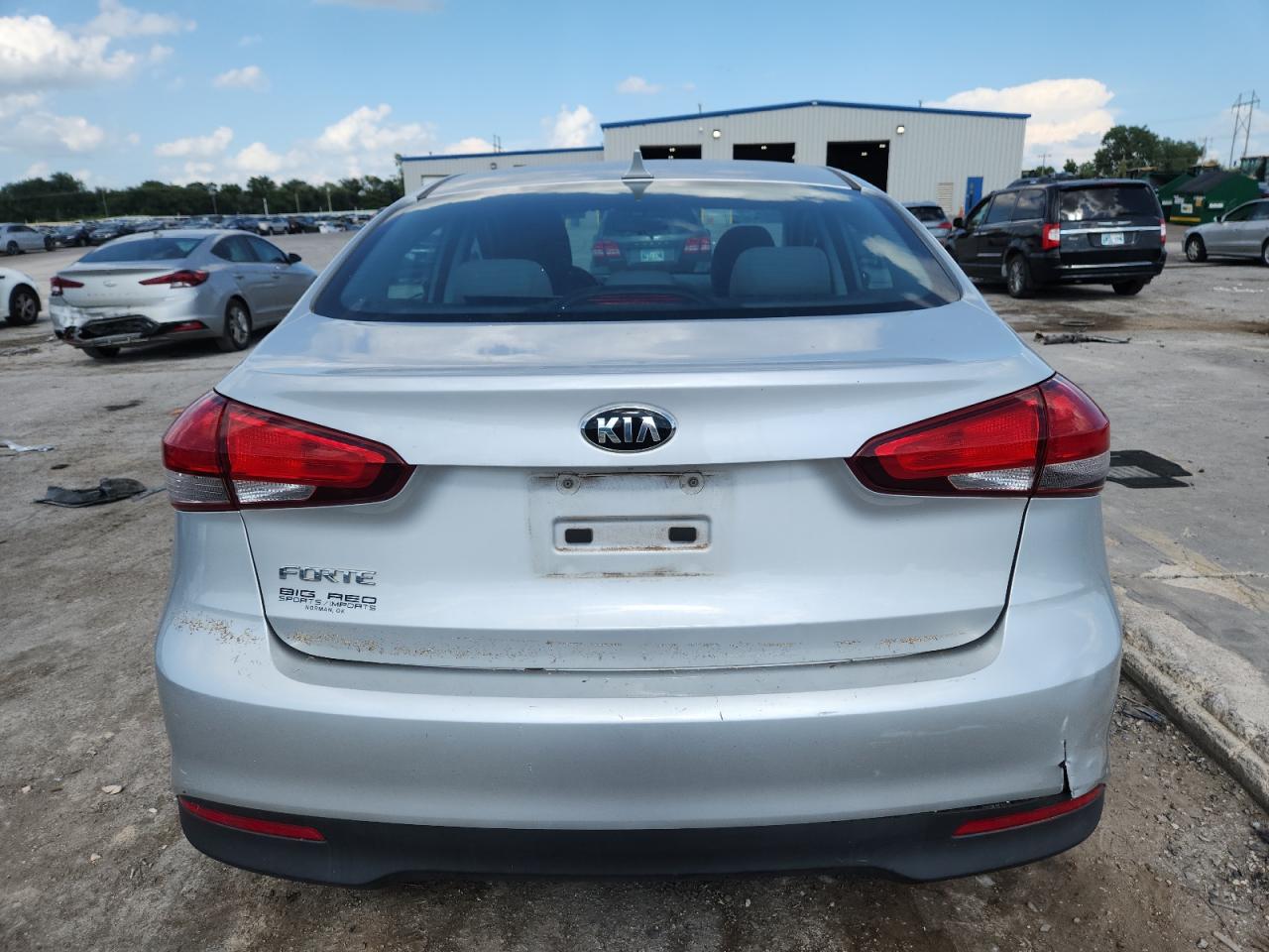 2017 Kia Forte Lx VIN: 3KPFK4A74HE135122 Lot: 64955005