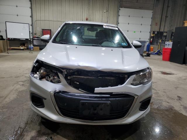  CHEVROLET SONIC 2017 Серебристый