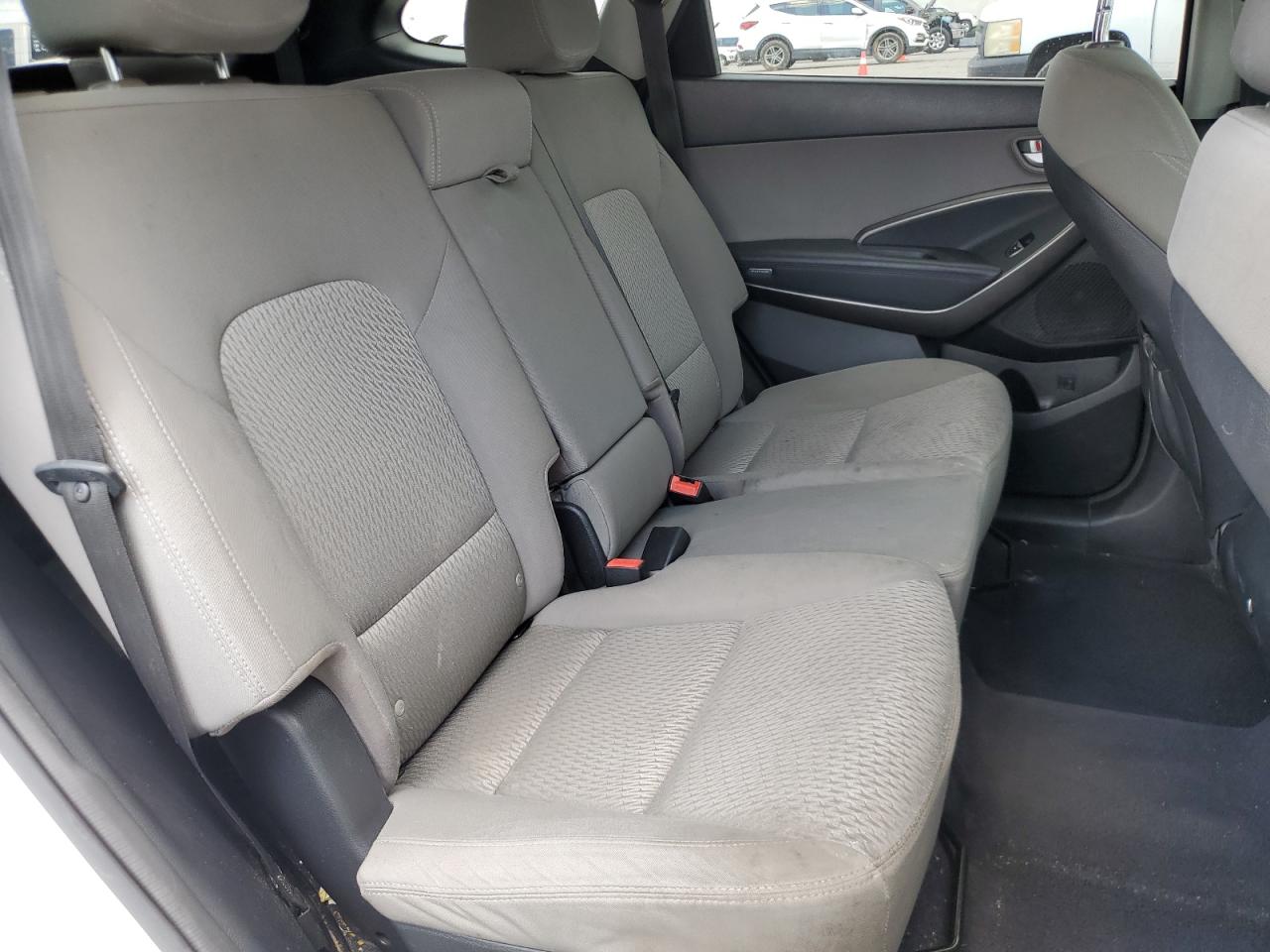 2017 Hyundai Santa Fe Se VIN: KM8SM4HF7HU165296 Lot: 64424545
