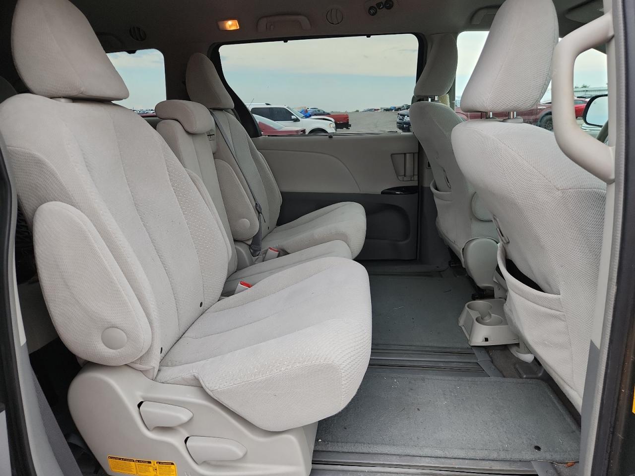 2011 Toyota Sienna Le VIN: 5TDKK3DC6BS085323 Lot: 65265505