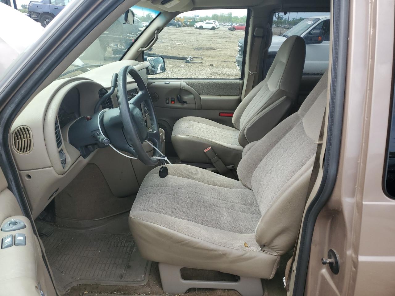 2003 Chevrolet Astro VIN: 1GNEL19XX3B129057 Lot: 65179365