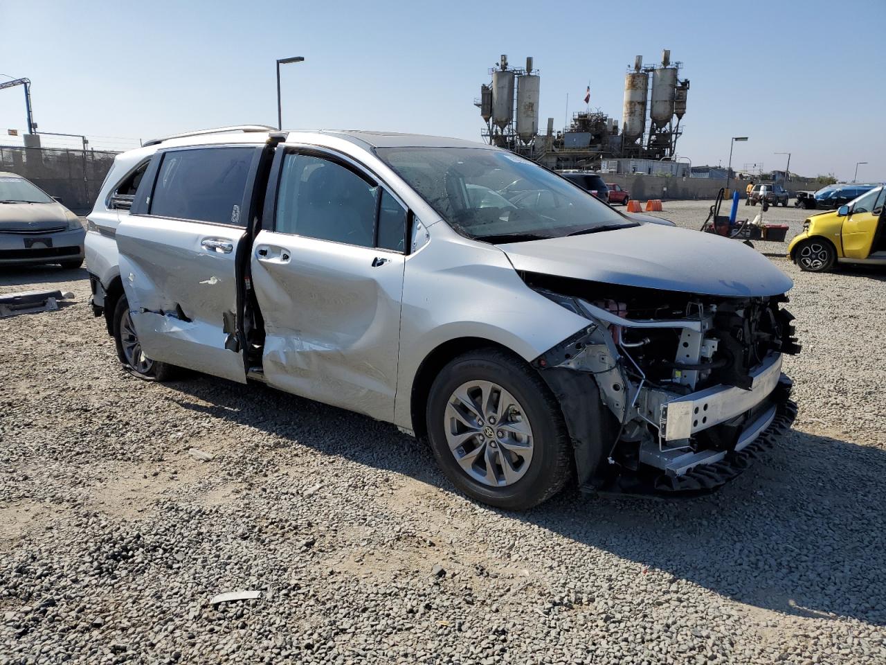 2023 Toyota Sienna Xle VIN: 5TDJRKEC1PS166494 Lot: 63250775