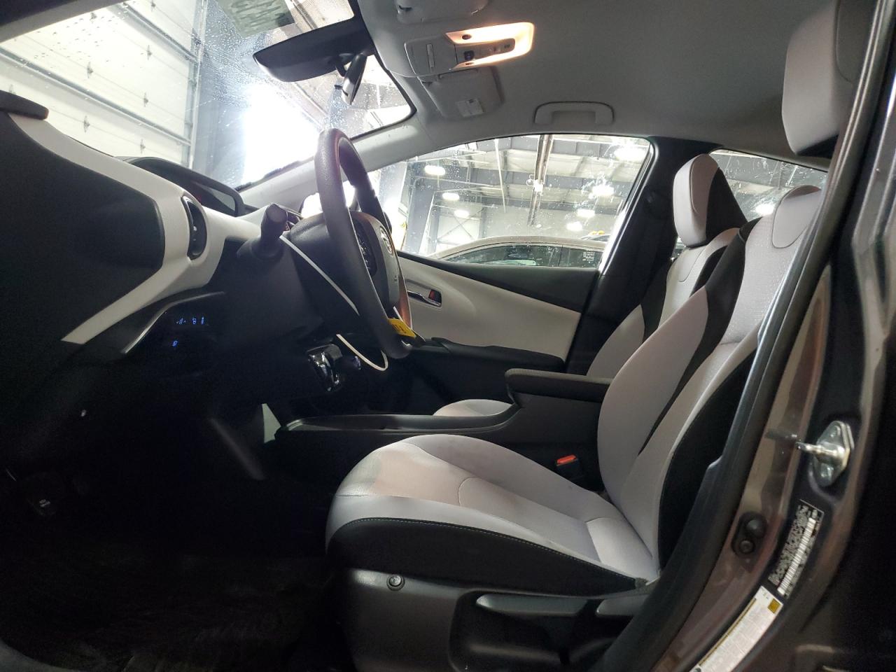 2020 Toyota Prius Le VIN: JTDL9RFU4L3020613 Lot: 64134765