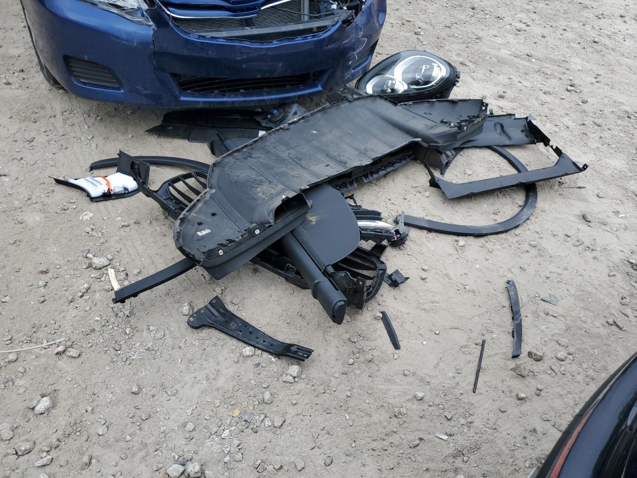 2017 Porsche Cayenne VIN: WP1AA2A25HKA90872 Lot: 65527305