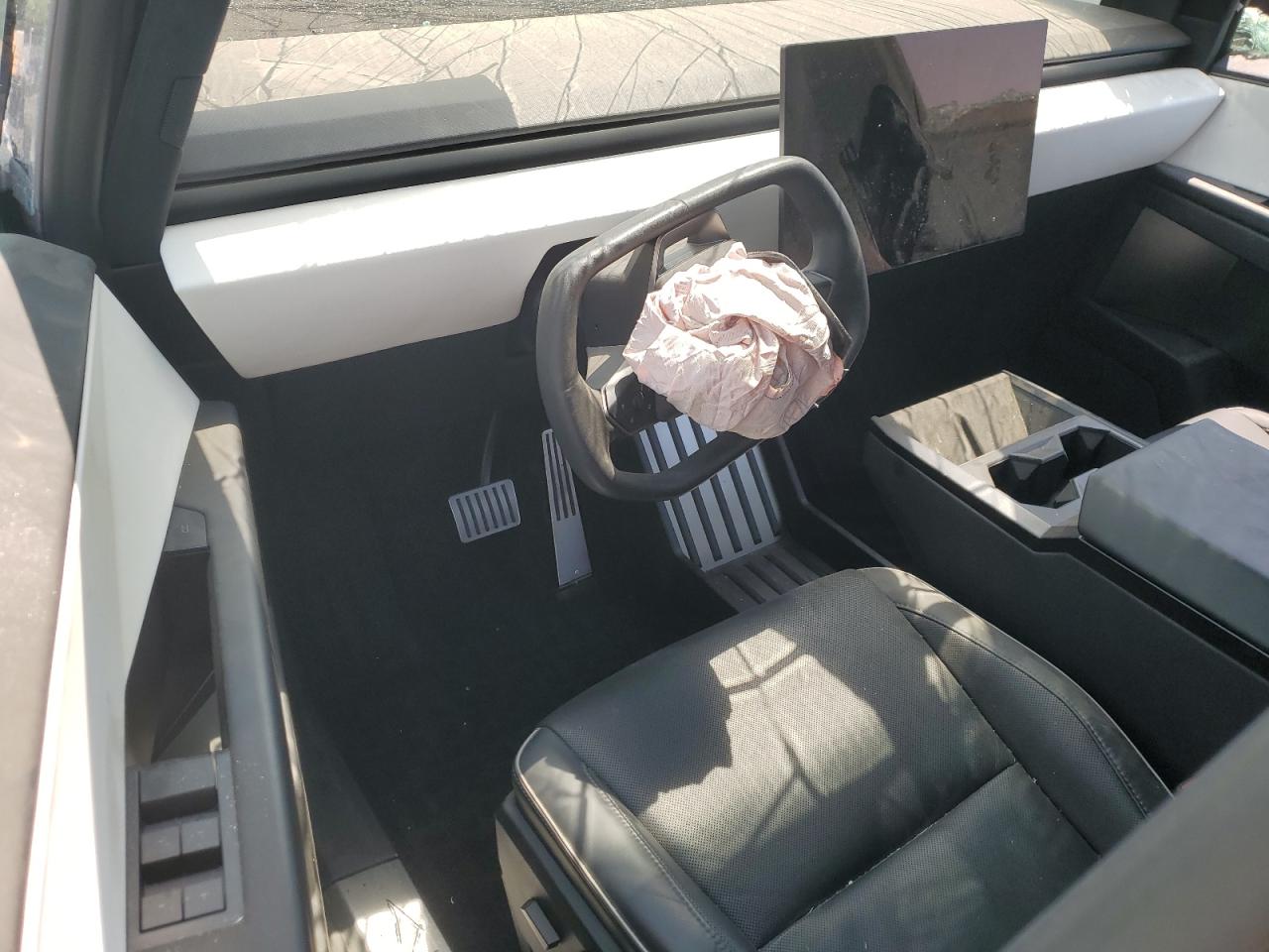 2024 Tesla Cybertruck VIN: 7G2CEHED4RA007650 Lot: 64136015