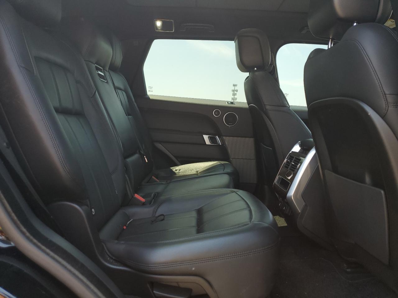 2018 Land Rover Range Rover Sport Se VIN: SALWG2RV8JA401011 Lot: 63088355