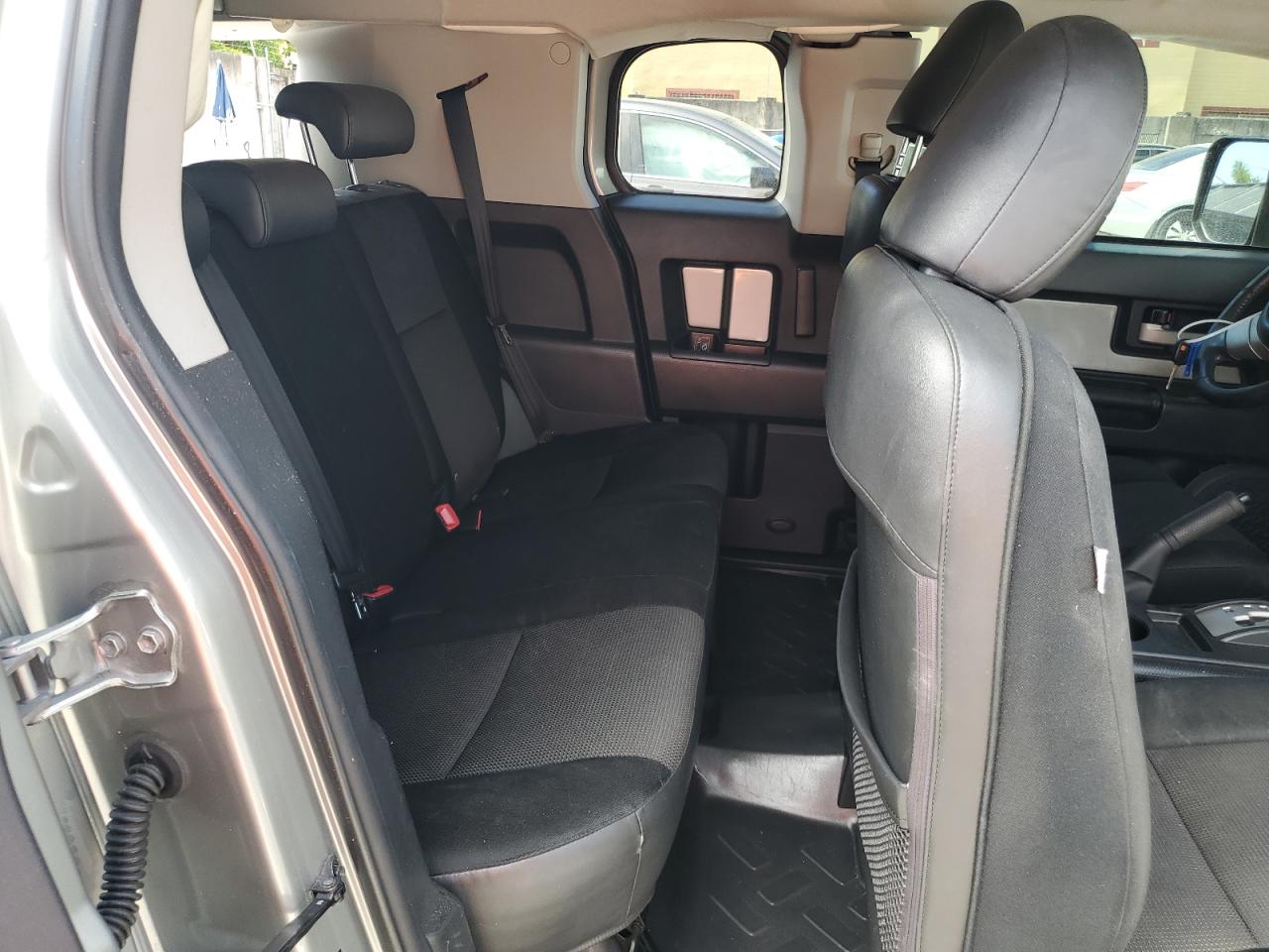 2010 Toyota Fj Cruiser VIN: JTEBU4BF0AK093366 Lot: 63852595