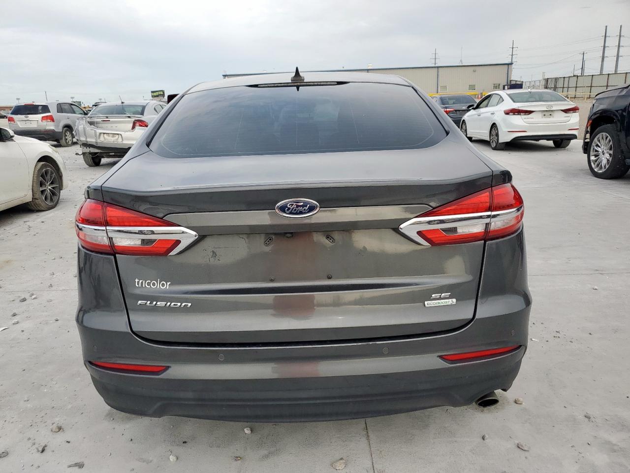2019 Ford Fusion Se VIN: 3FA6P0HDXKR249895 Lot: 63281325