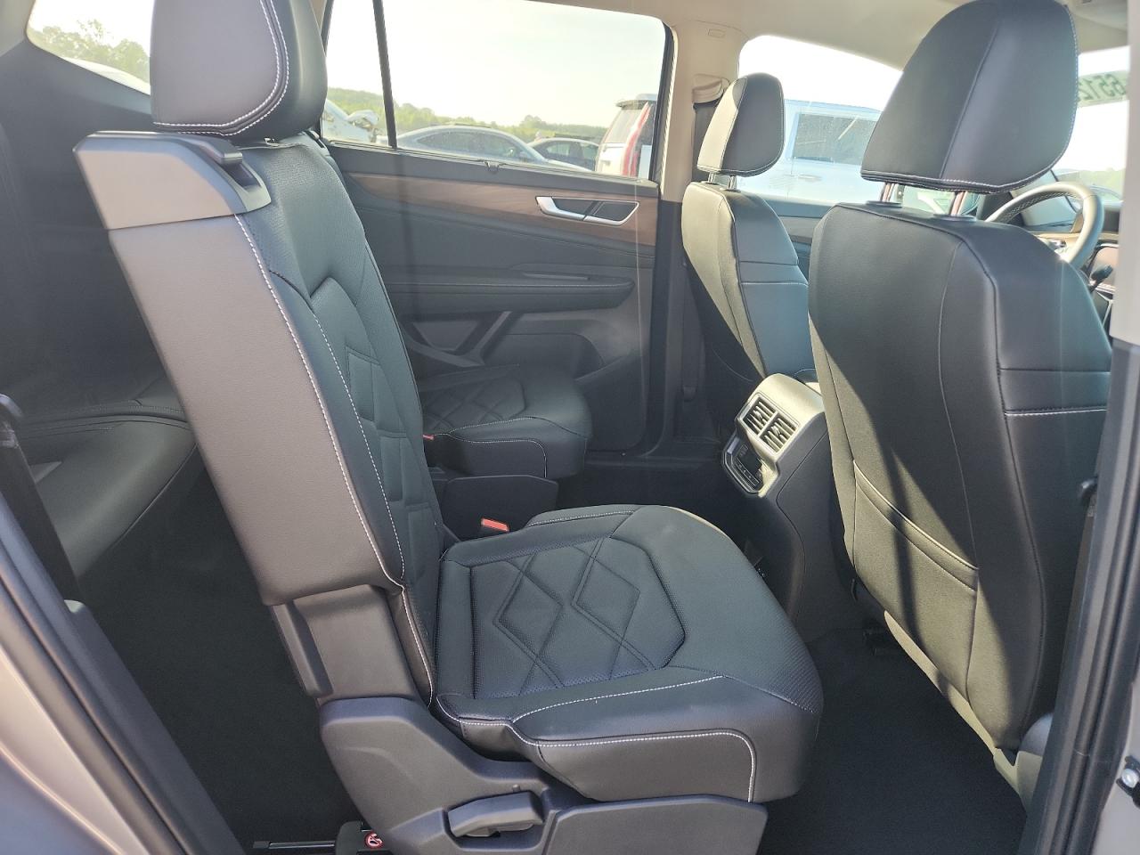 2025 Volkswagen Atlas Se VIN: 1V2JR2CA8SC563503 Lot: 65129155