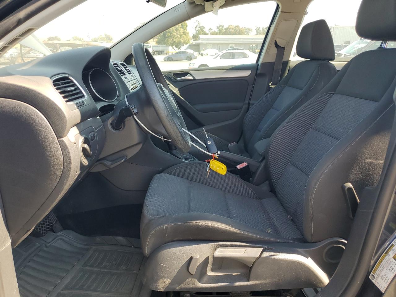 2013 Volkswagen Golf VIN: WVWDB7AJ2DW084157 Lot: 64890005