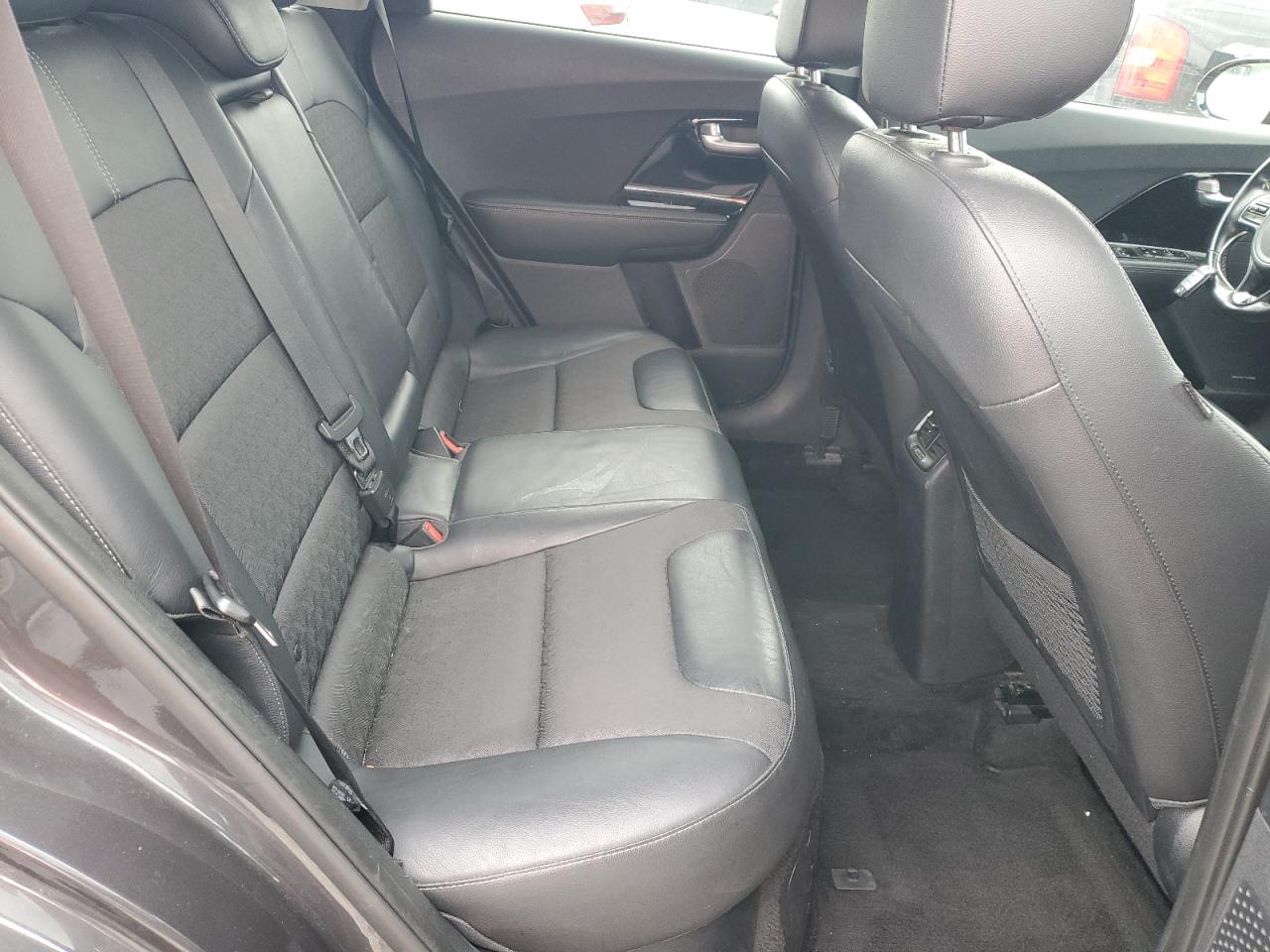 2018 Kia Niro Ex VIN: KNDCC3LC2J5133813 Lot: 63976405