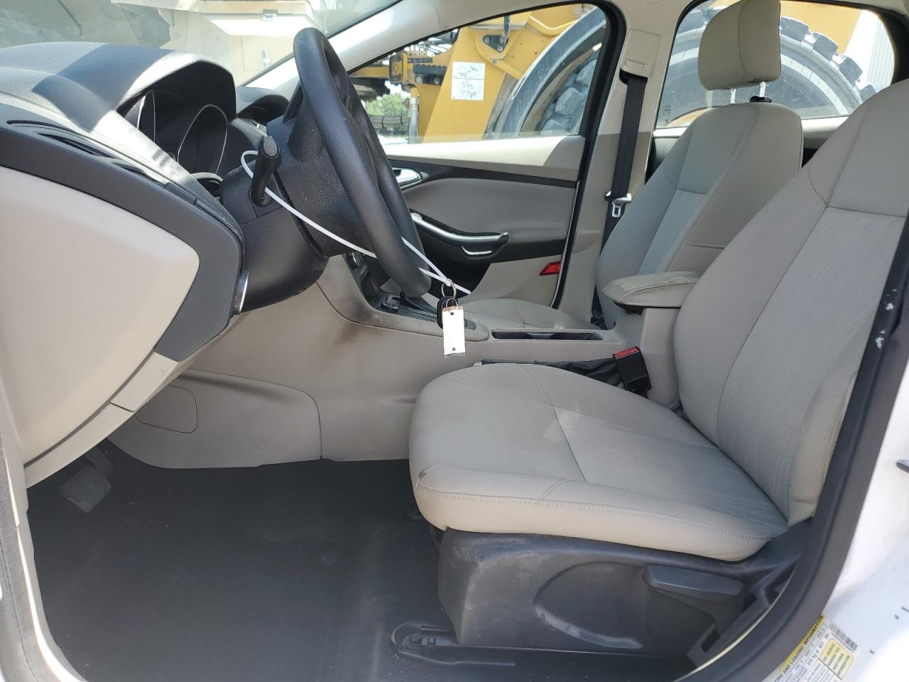 2016 Ford Focus Se VIN: 1FADP3F22GL304677 Lot: 65279845