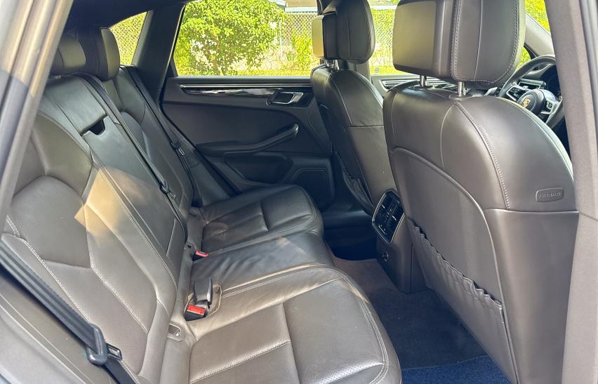 Parquets PORSCHE MACAN 2015 Silver