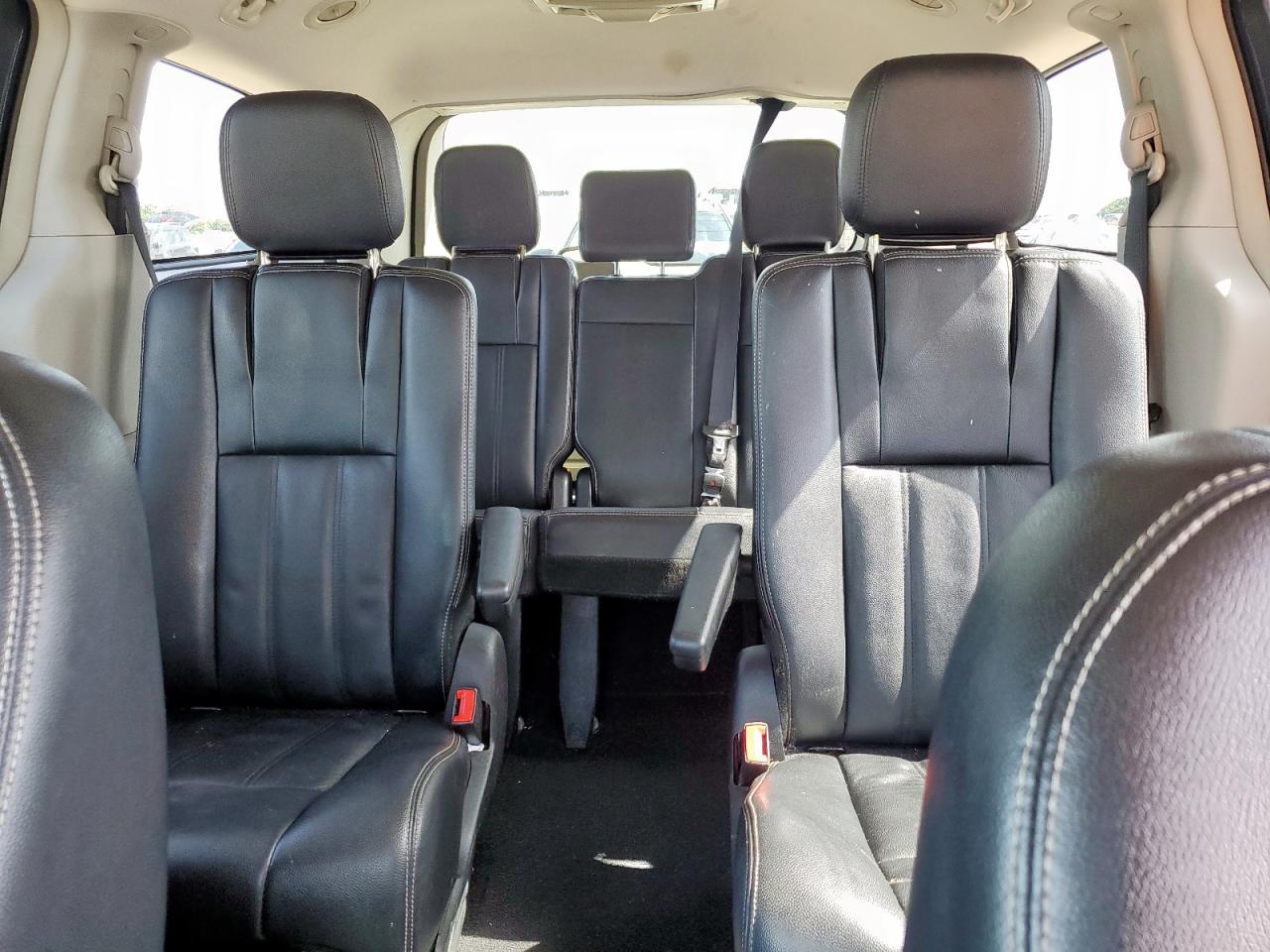 2013 Chrysler Town & Country Touring VIN: 2C4RC1BG0DR731960 Lot: 65293975