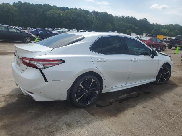  TOYOTA CAMRY 2019 Biały