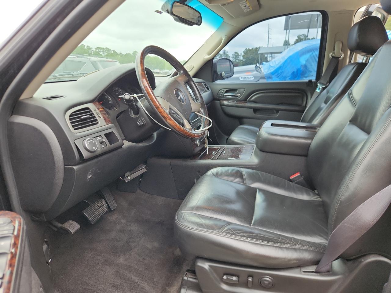 2011 GMC Yukon Xl Denali VIN: 1GKS2MEF9BR165913 Lot: 62501115