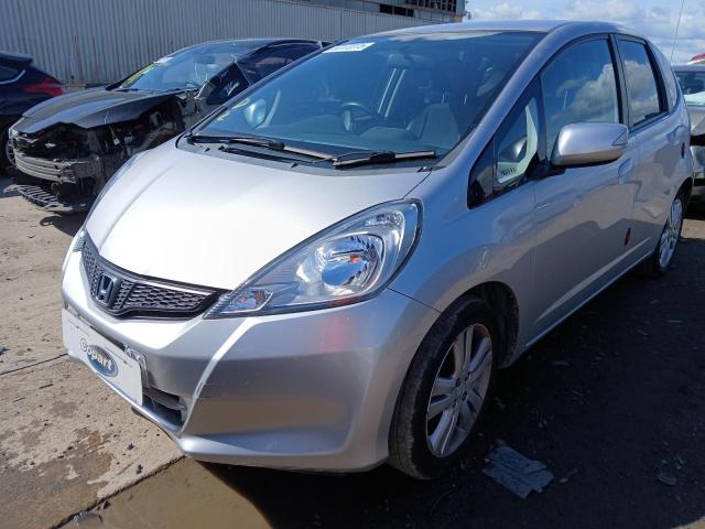 HONDA JAZZ ES + 2015