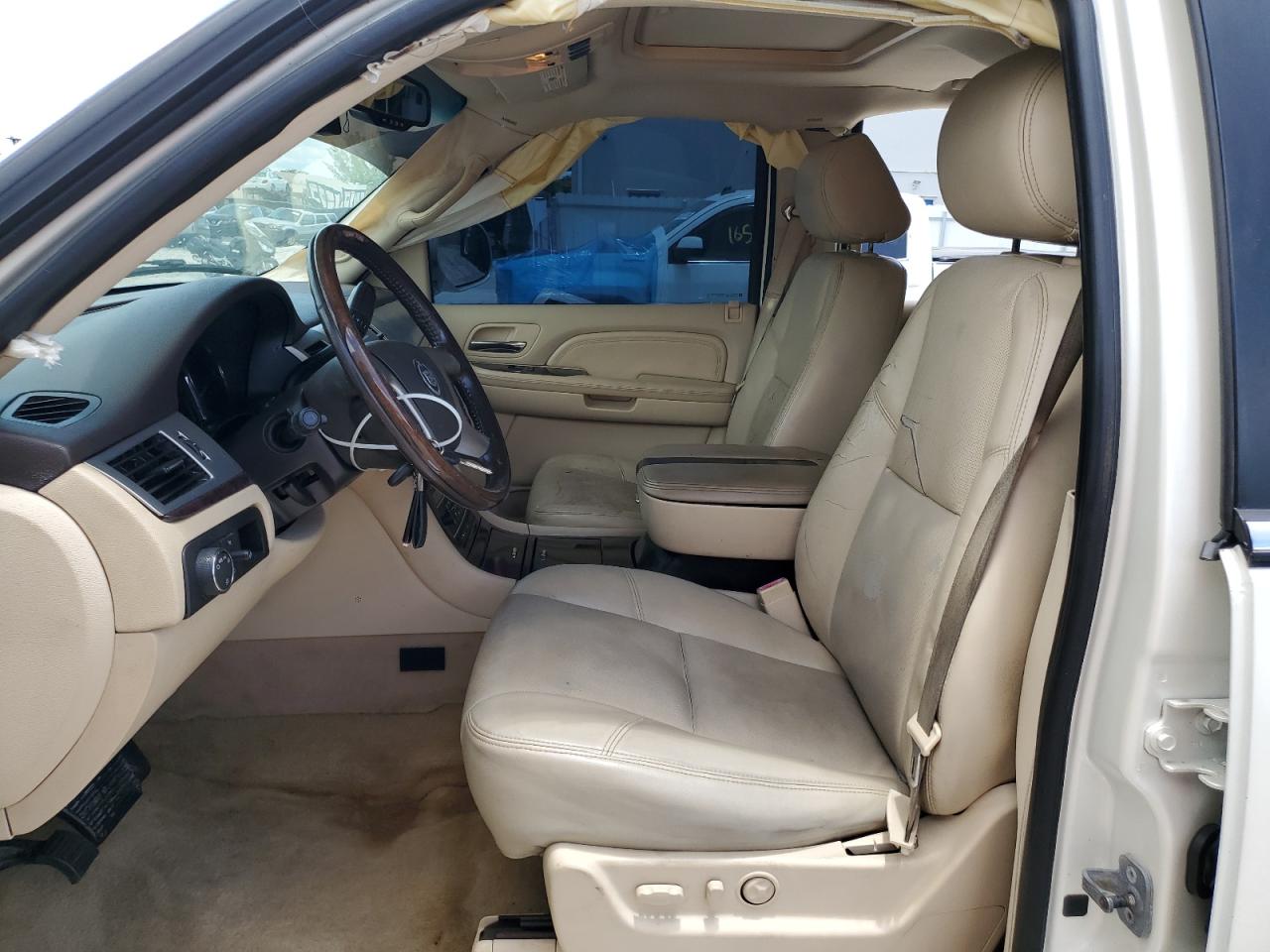 2007 Cadillac Escalade Luxury VIN: 1GYEC63847R361118 Lot: 63805585
