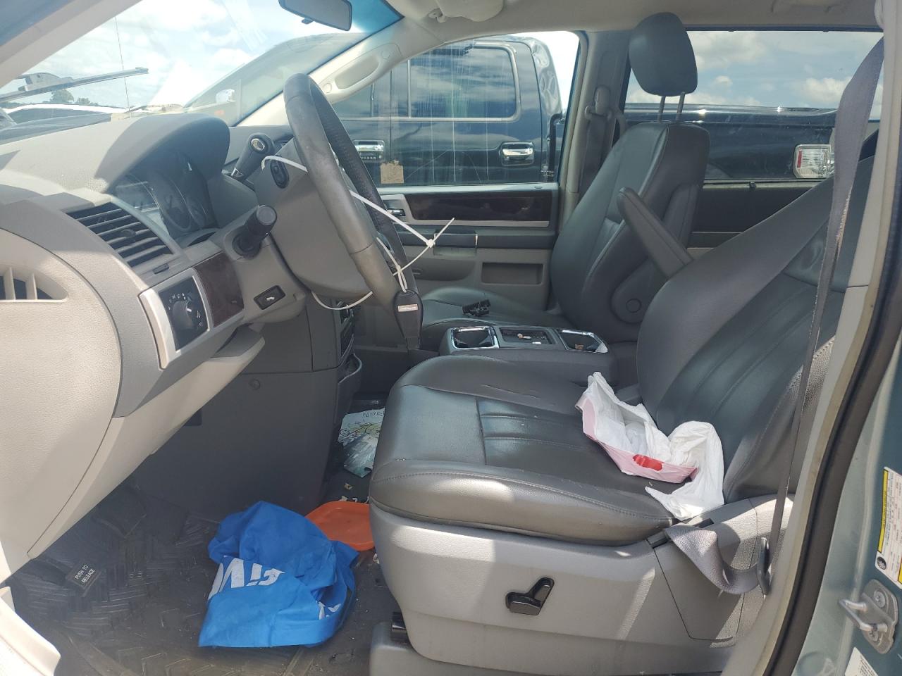 2010 Chrysler Town & Country Touring VIN: 2A4RR5D15AR217879 Lot: 64205795
