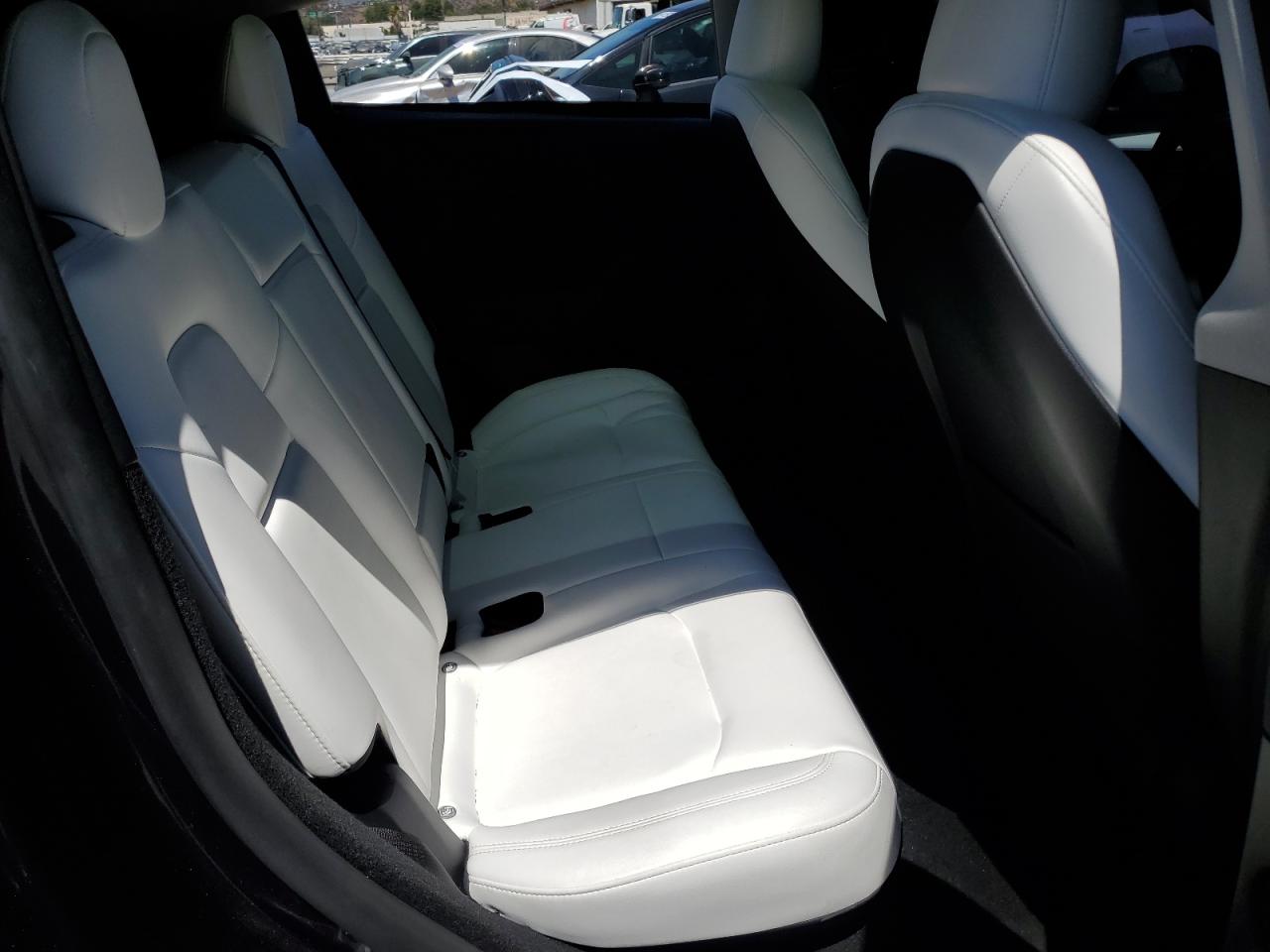 2024 Tesla Model Y VIN: 7SAYGDEF8RF026527 Lot: 66410385