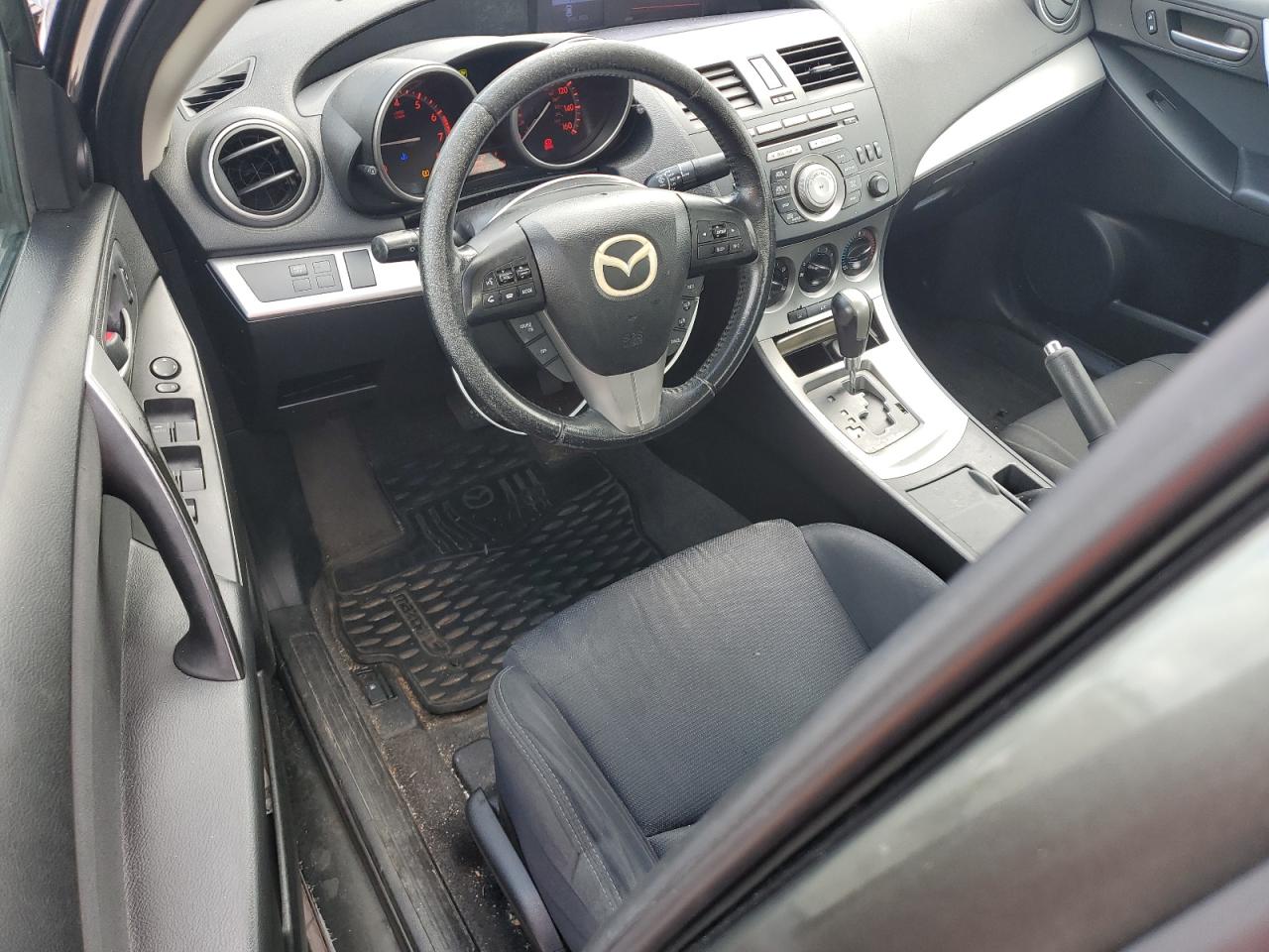2011 Mazda 3 S VIN: JM1BL1U65B1366103 Lot: 64088185
