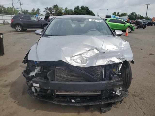  HYUNDAI ELANTRA 2021 Srebrny