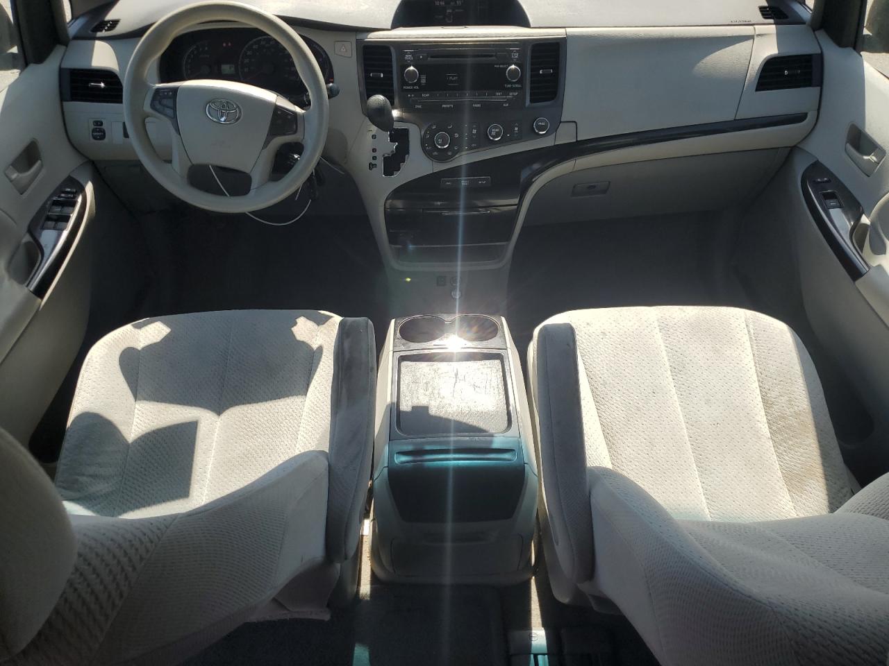 2011 Toyota Sienna Le VIN: 5TDKK3DC6BS022240 Lot: 65090495