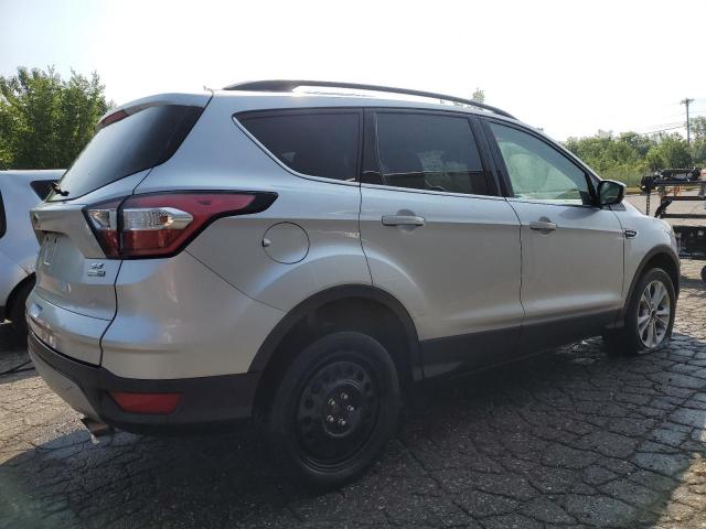  FORD ESCAPE 2018 Серебристый