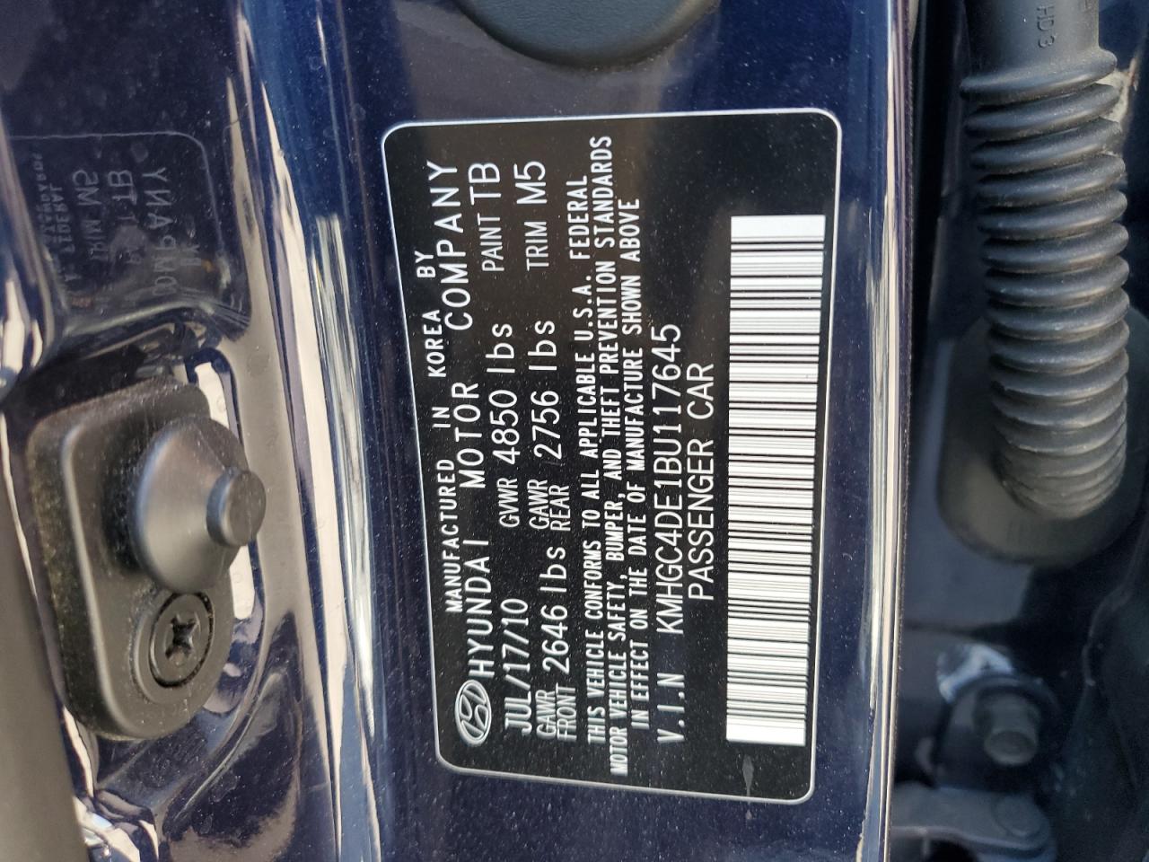 2011 Hyundai Genesis 3.8L VIN: KMHGC4DE1BU117645 Lot: 64071255