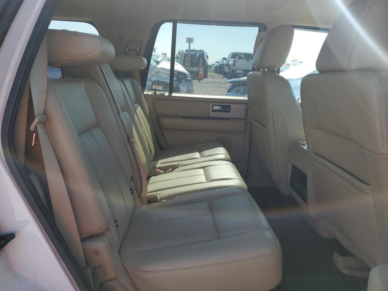 2016 Ford Expedition Limited VIN: 1FMJU1KT4GEF54723 Lot: 63867685