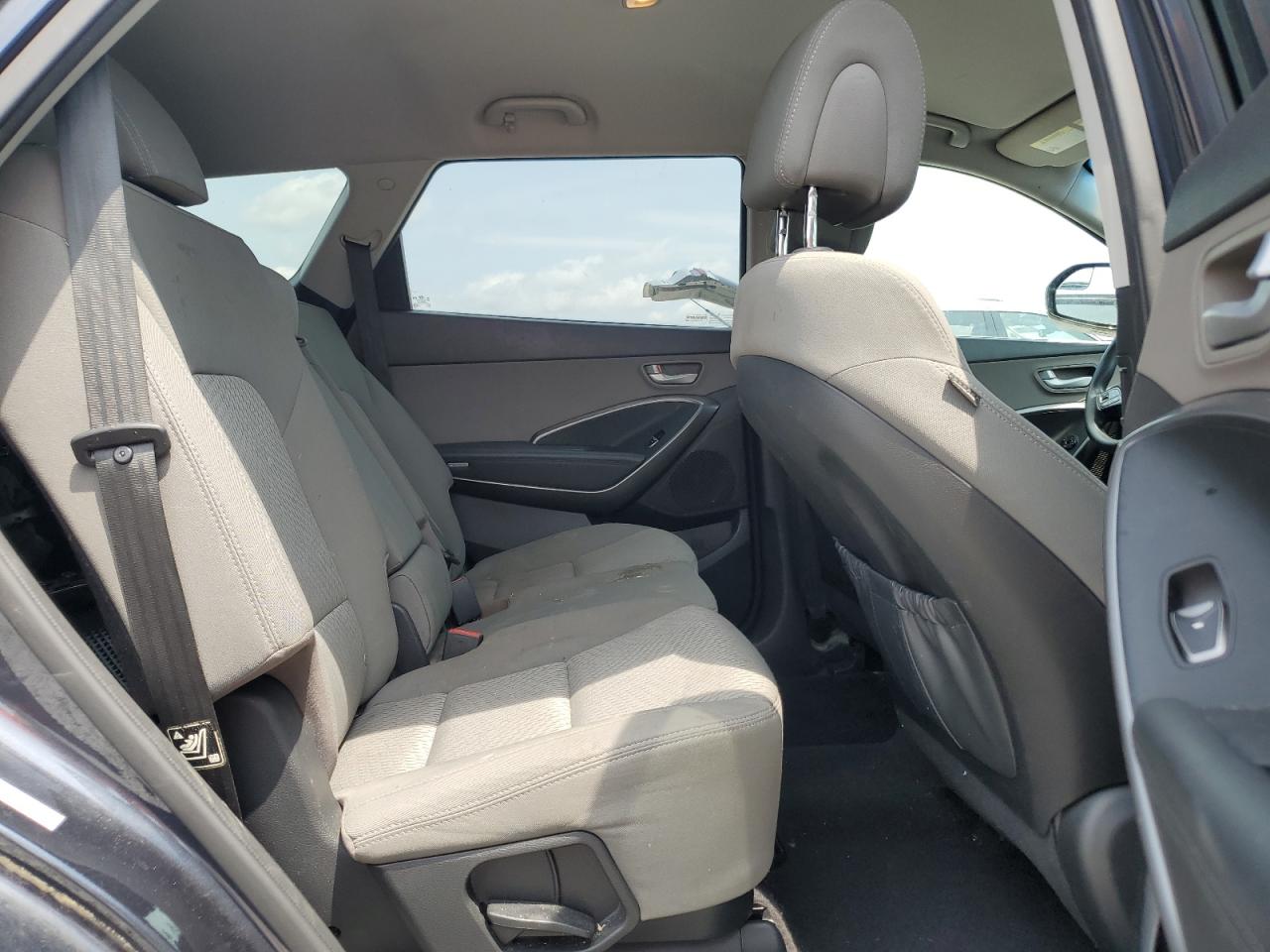 2017 Hyundai Santa Fe Se VIN: KM8SMDHF7HU234133 Lot: 65282745