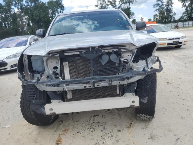  TOYOTA TACOMA 2015 Srebrny
