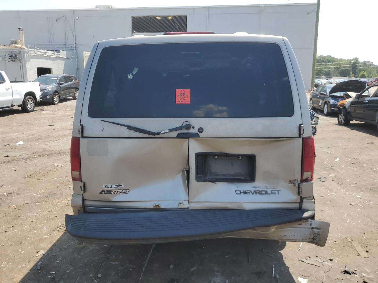 2005 Chevrolet Astro VIN: 1GNDM19X35B114640 Lot: 66602755