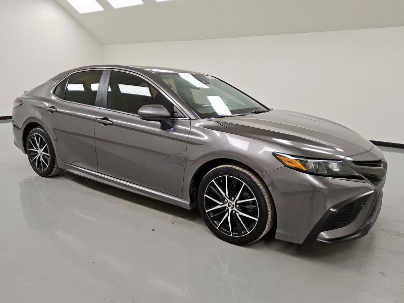  TOYOTA CAMRY 2021 Gray