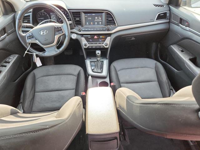  HYUNDAI ELANTRA 2018 Srebrny