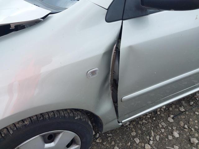 2005 TOYOTA COROLLA T2