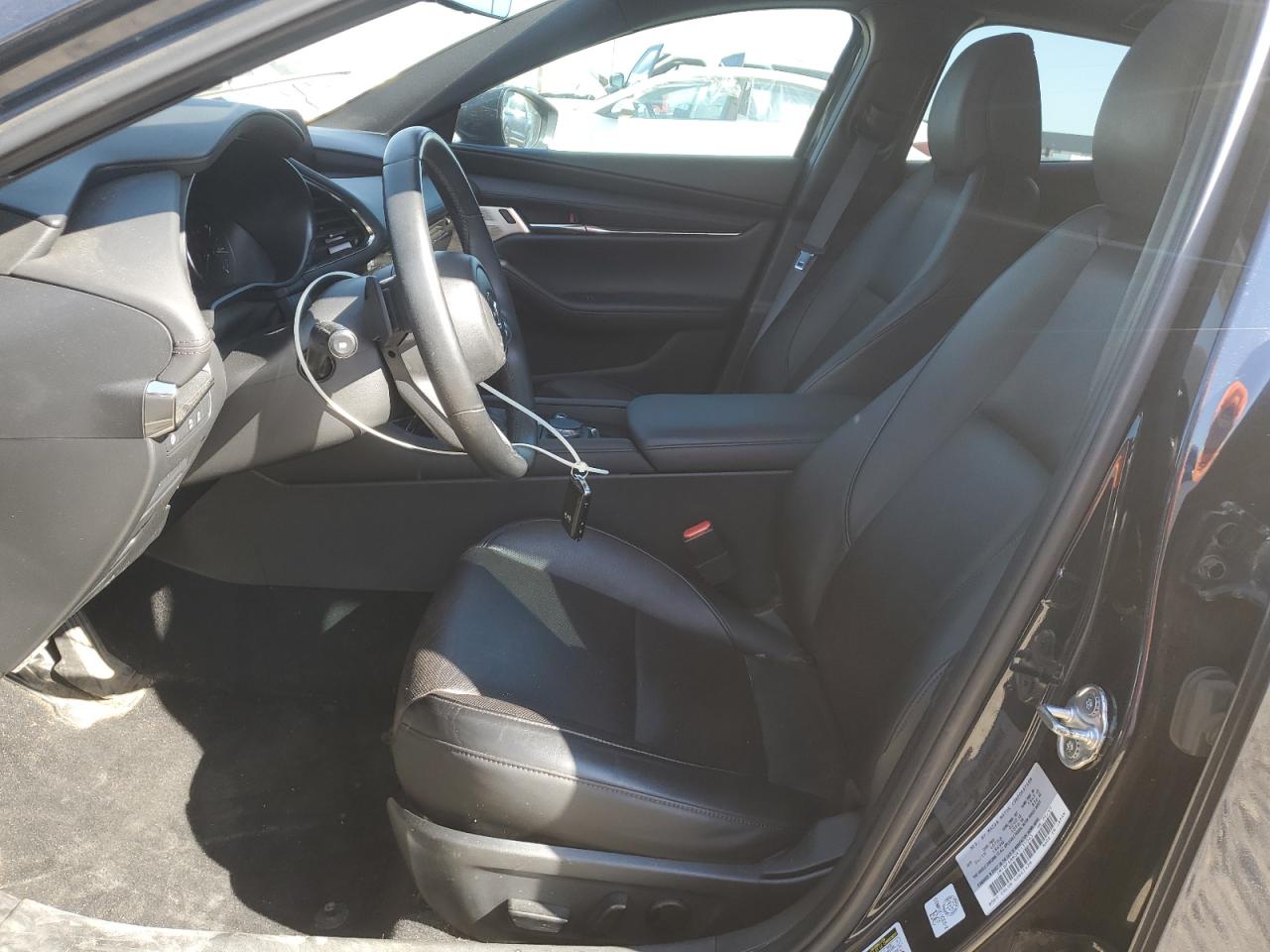 2019 Mazda 3 Preferred VIN: JM1BPAMM0K1135063 Lot: 67228335