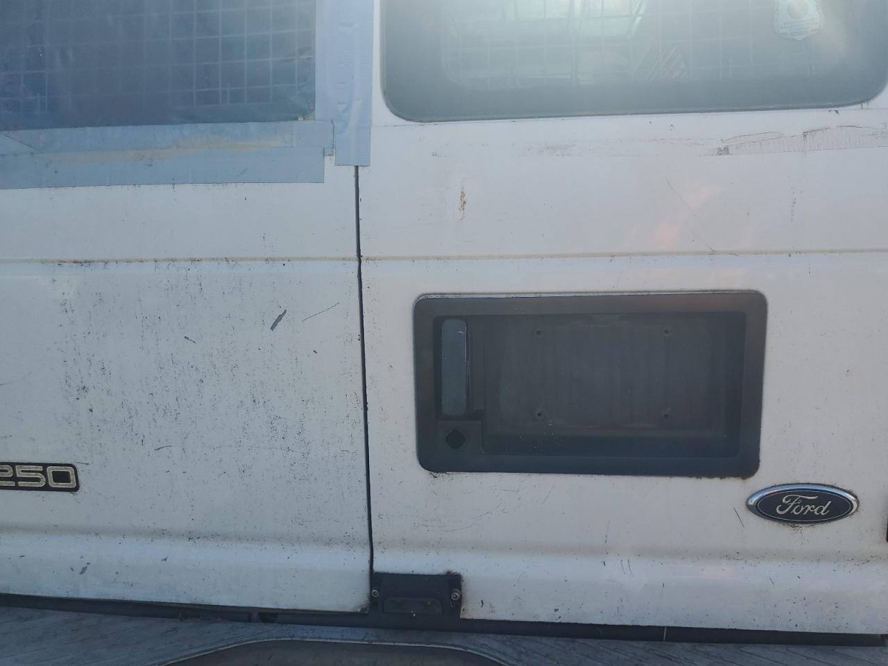 1FTNE24L03HA60616 2003 Ford Econoline E250 Van