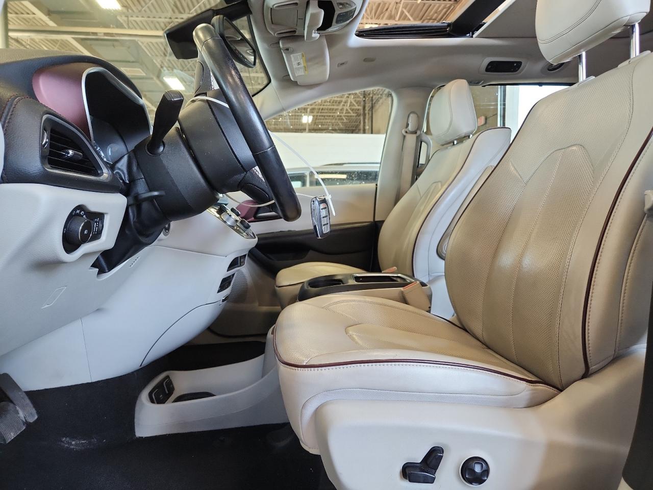2018 Chrysler Pacifica Limited VIN: 2C4RC1GG0JR247355 Lot: 63254345