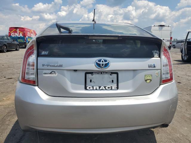  TOYOTA PRIUS 2015 Srebrny