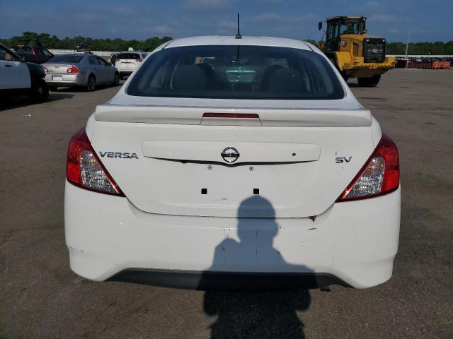  NISSAN VERSA 2019 Biały
