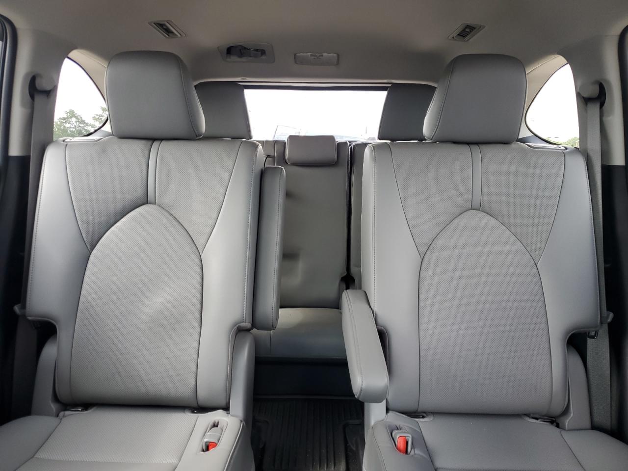 2023 Toyota Highlander L VIN: 5TDKDRBH0PS004402 Lot: 62162045