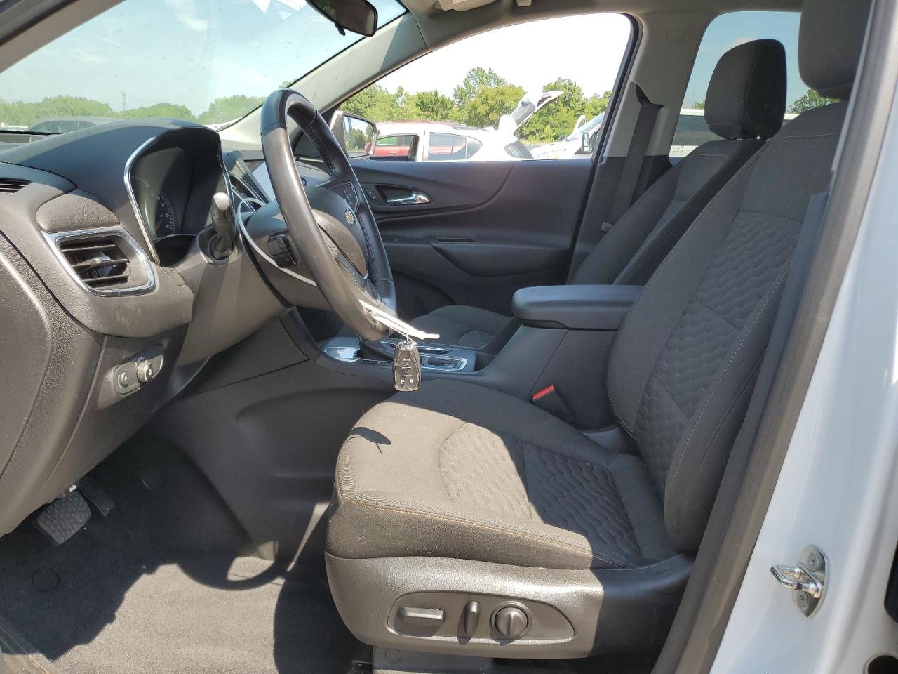 2019 Chevrolet Equinox Lt VIN: 3GNAXKEV1KS615692 Lot: 65222665