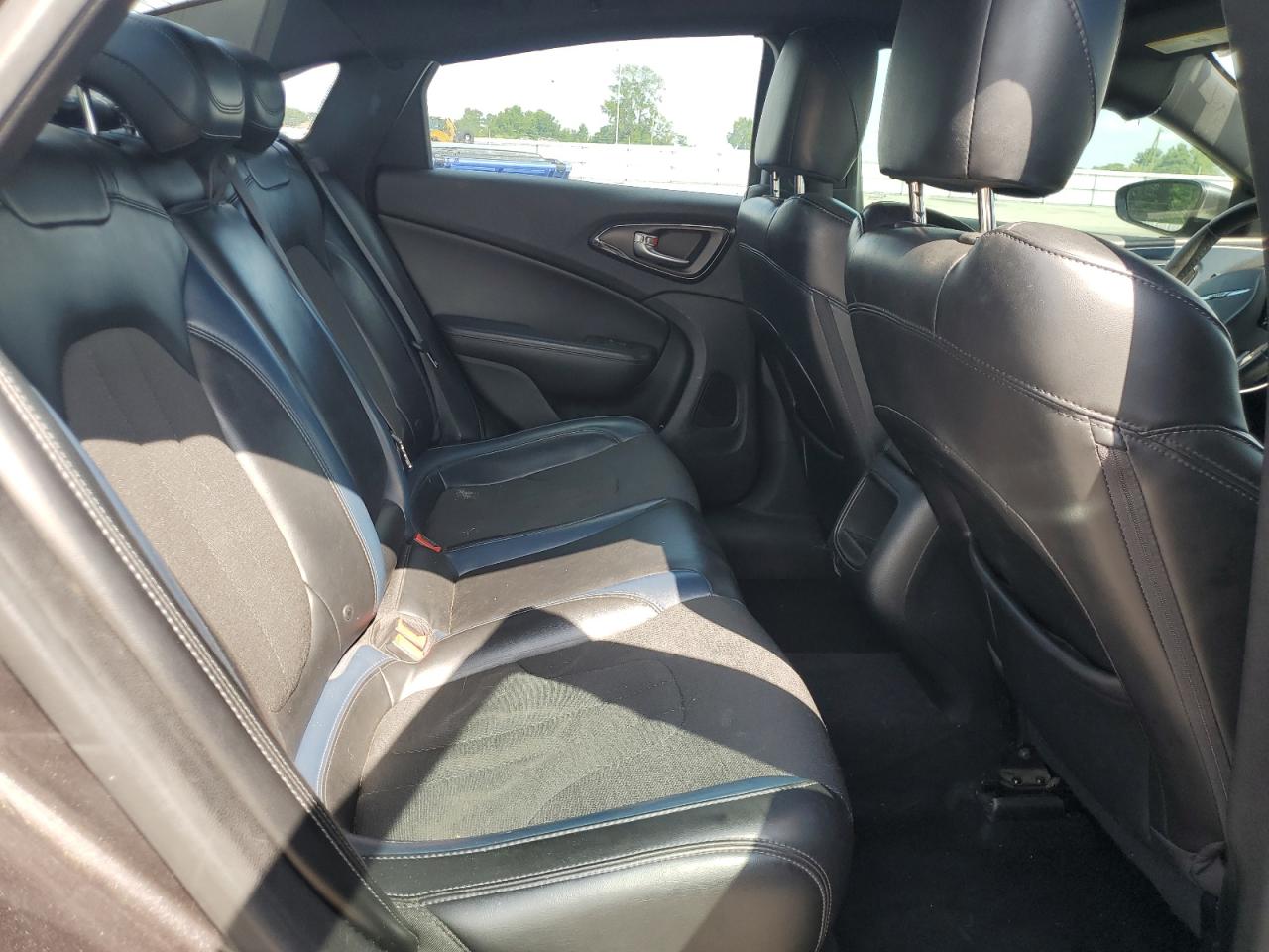 2016 Chrysler 200 S VIN: 1C3CCCBG0GN100388 Lot: 64813775
