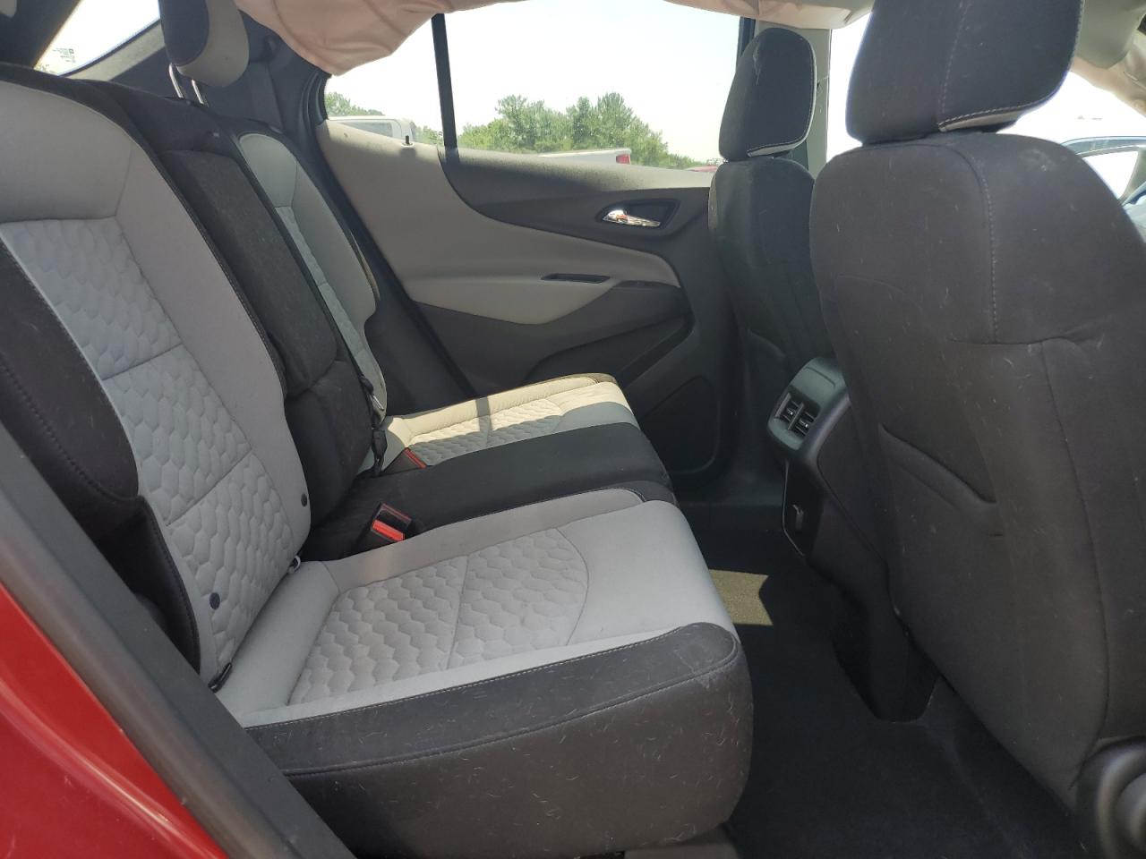 3GNAXTEX7JL373829 CHEVROLET EQUINOX 2018