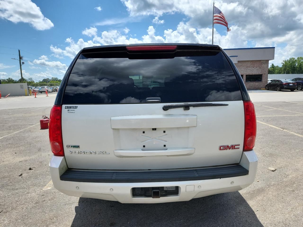 2012 GMC Yukon Xl C1500 Slt VIN: 1GKS1KE09CR137954 Lot: 64418905